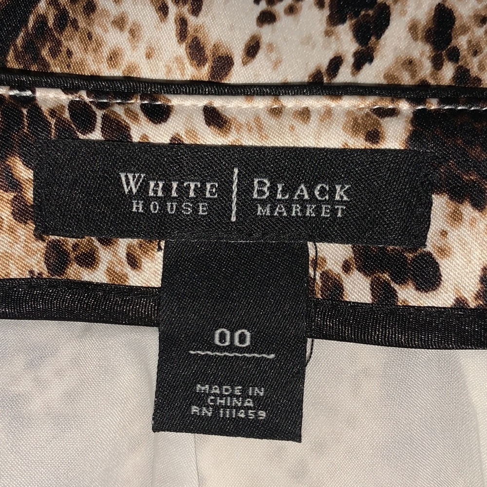 WHITE HOUSE BLACK MARKET WHBM Skirt, black/cream, snake/roses, back zip. 00 - Picture 11 of 17